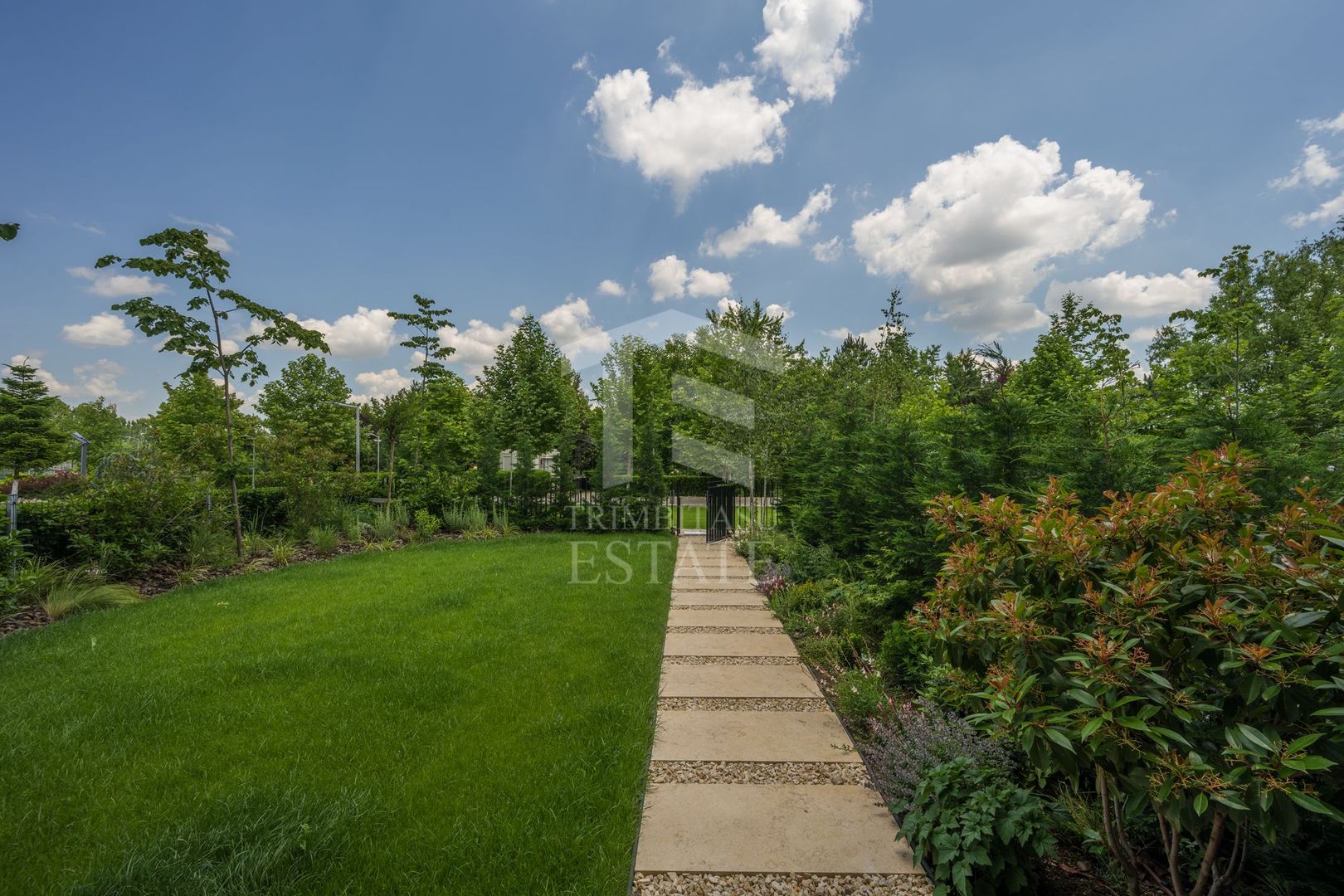 Duplex mobilat utilat,gradina, Tunari parc - Poză 3