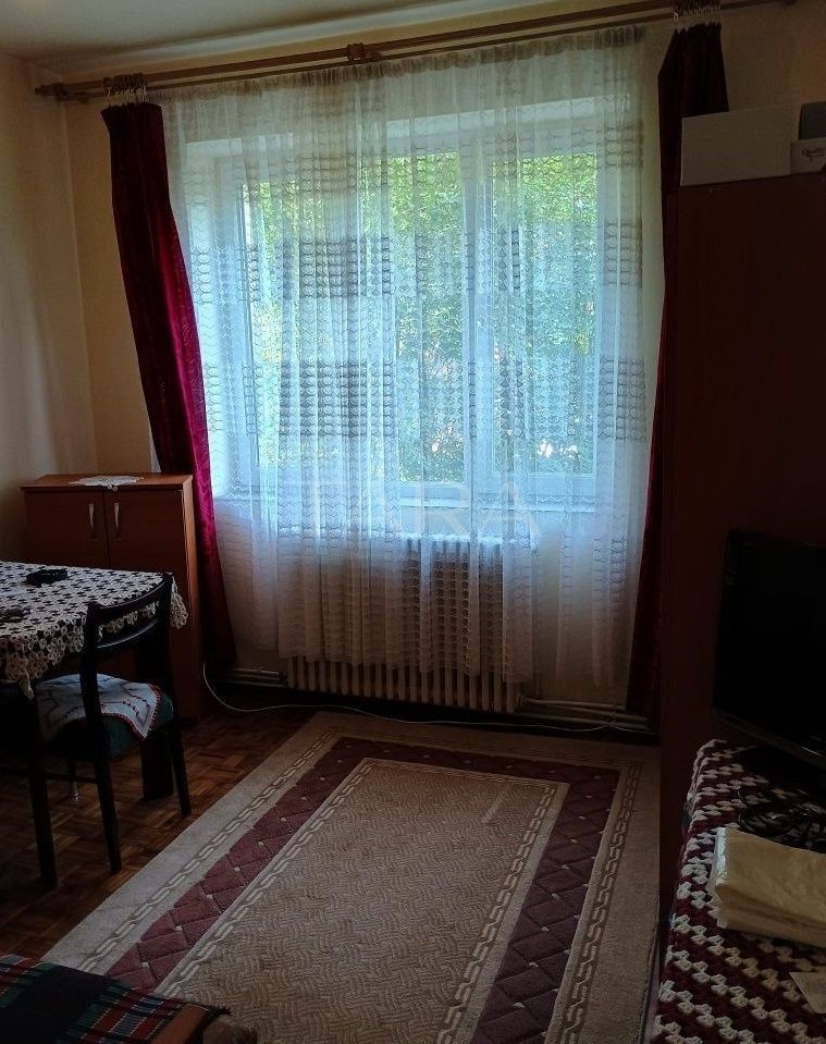 Vând Apartament 3 Camere în Cartierul Gruia, Zonă Liniștită - Poză 5