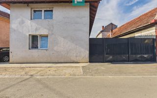 Casă P+E cu două apartamente, zona Drăgășani - Poză 1