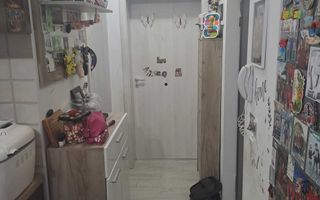 Vând apartament in comuna Giroc 2 camere living cu bucătarie si dormitor suprafata 43mp - Poză 3