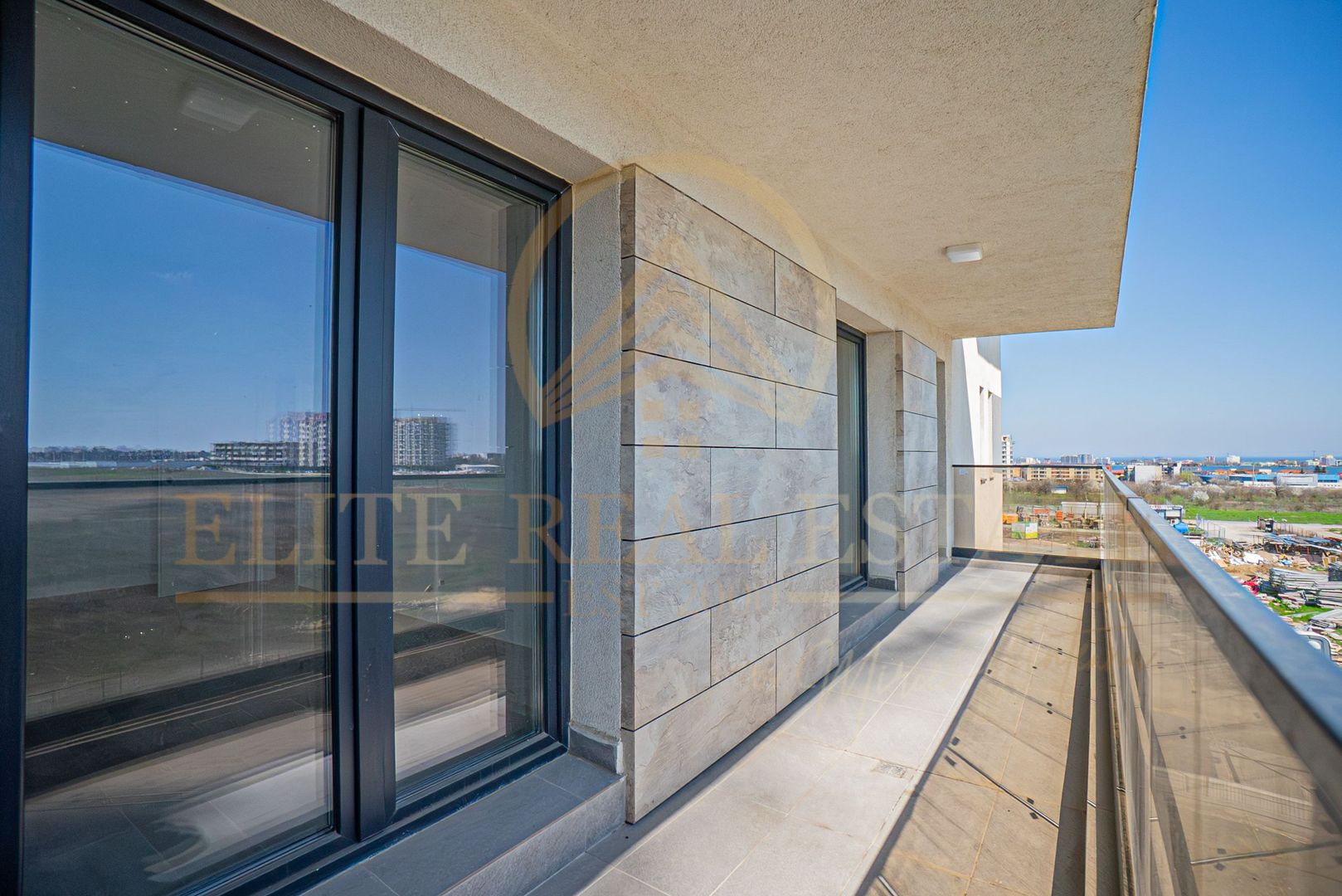 Aartament 3 camere - Bucatarie Separata - Parcare Inclusa - Poză 6