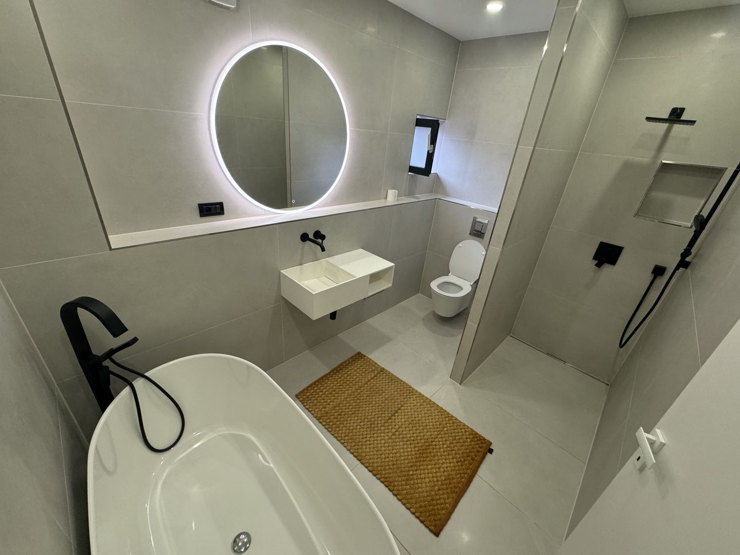 Luxury 4-Room Apartment – HERASTRAU I Parking Spots I ROVERE FURNITURE - Poză 12