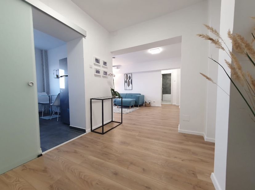 Închiriez apartament 2 camere, Piața Muncii,  mobilat modern, renovat - Poză 3