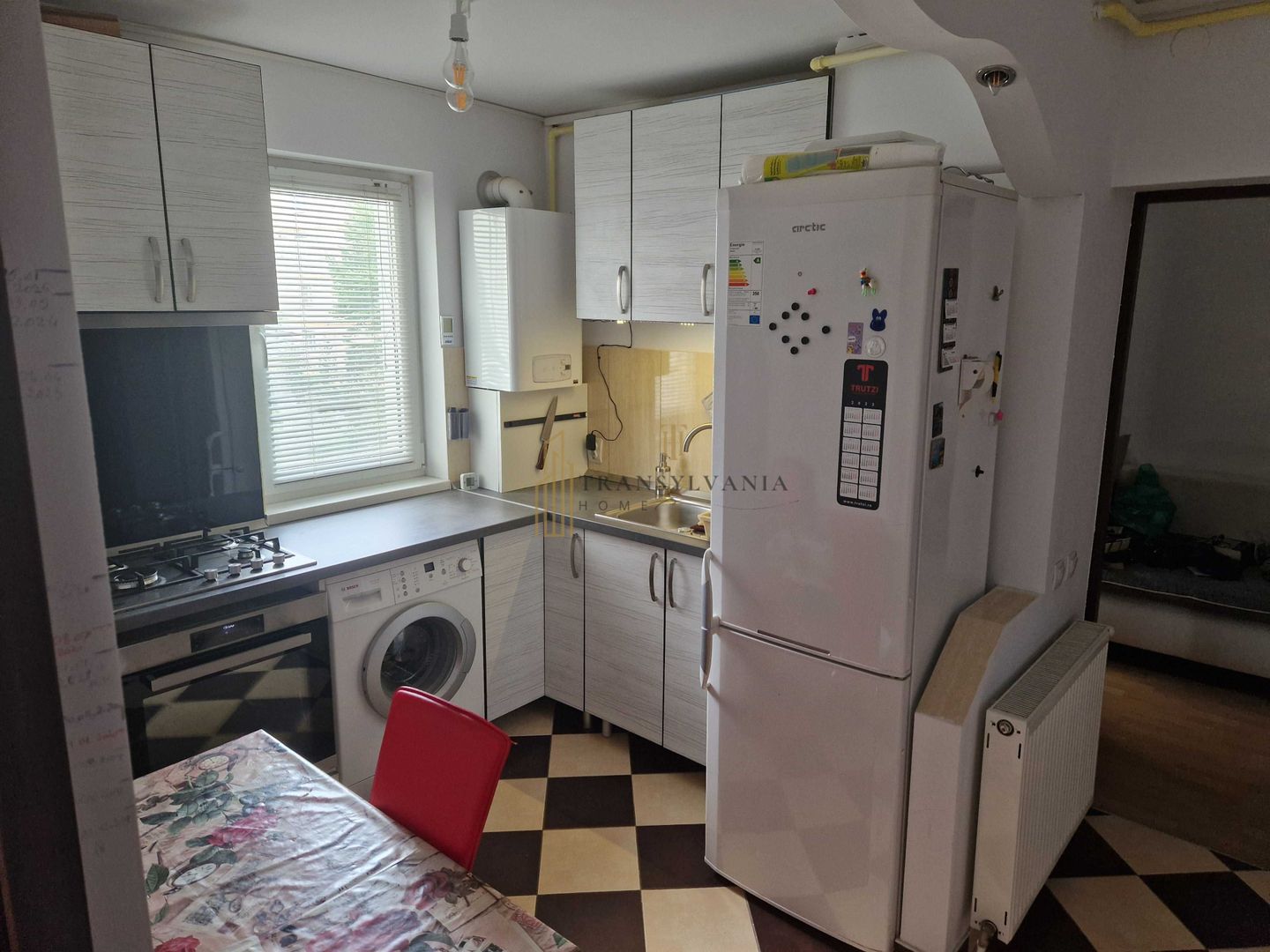 Apartament 3 camere - decomandat, mobilat, etaj 2/4, Cisnadie - Poză 8