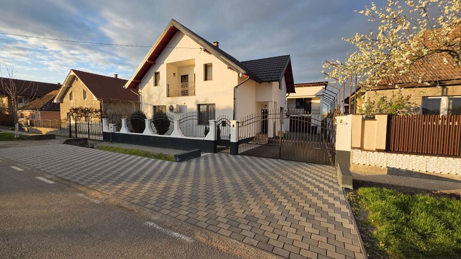BRASADAS vinde casa individuala 4 cam 8 ari in Botiz. - Poză 7