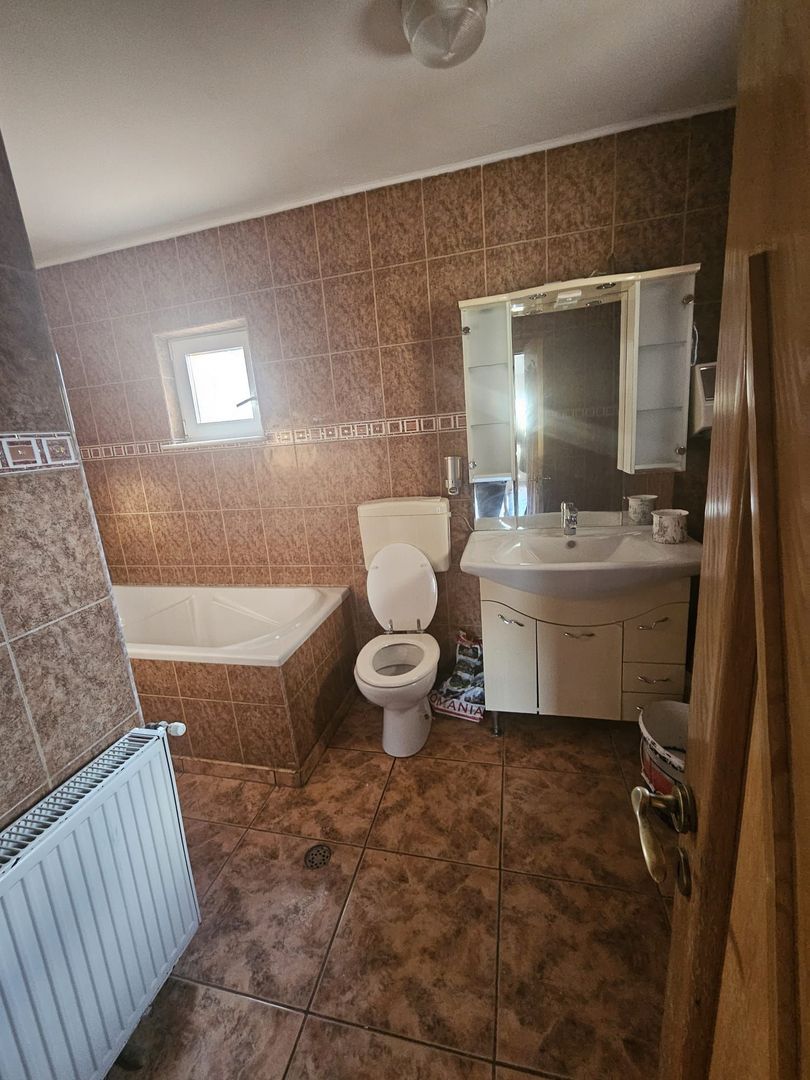 Casă spațioasă - Varianta Prundu Craiovei - Poză 3