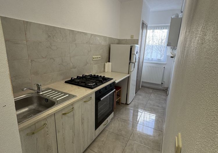 APARTAMENT 1 CAMERA PRIMA INCHIRIERE | ZONA STRAND | BARSEI - Poză 5