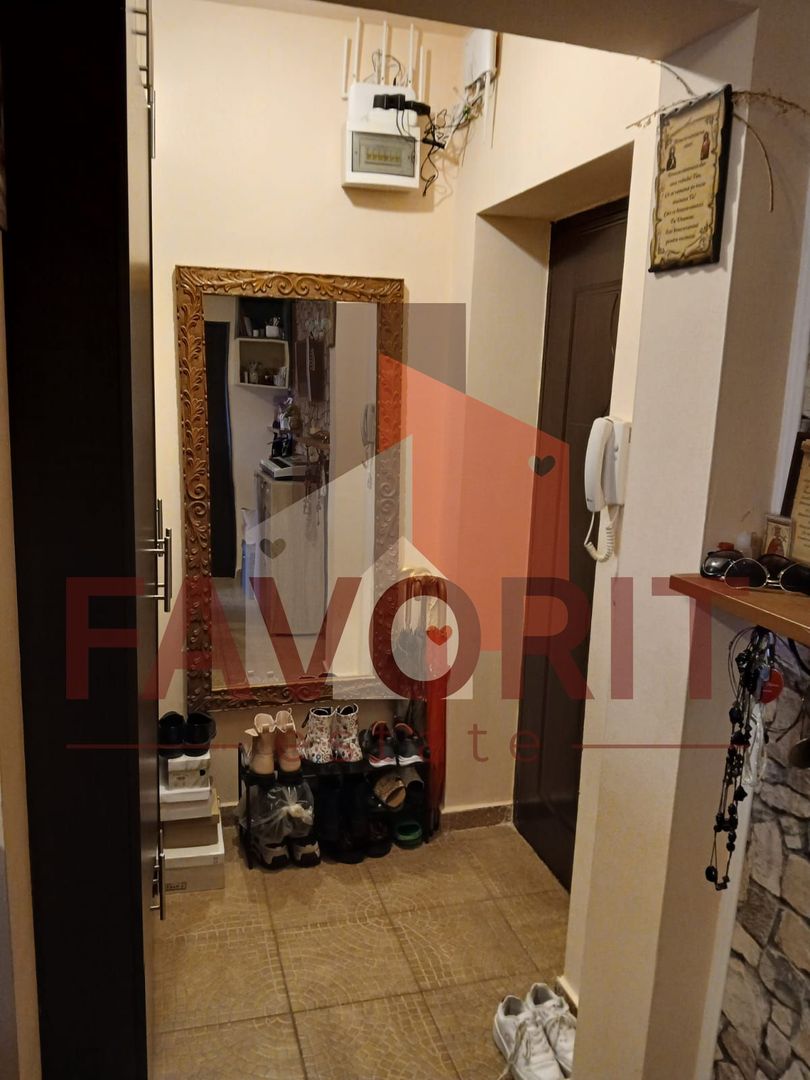 2 camere, semidecomandat | etaj 5 | centrala proprie | 2 balcoane | zona buna - Poză 11