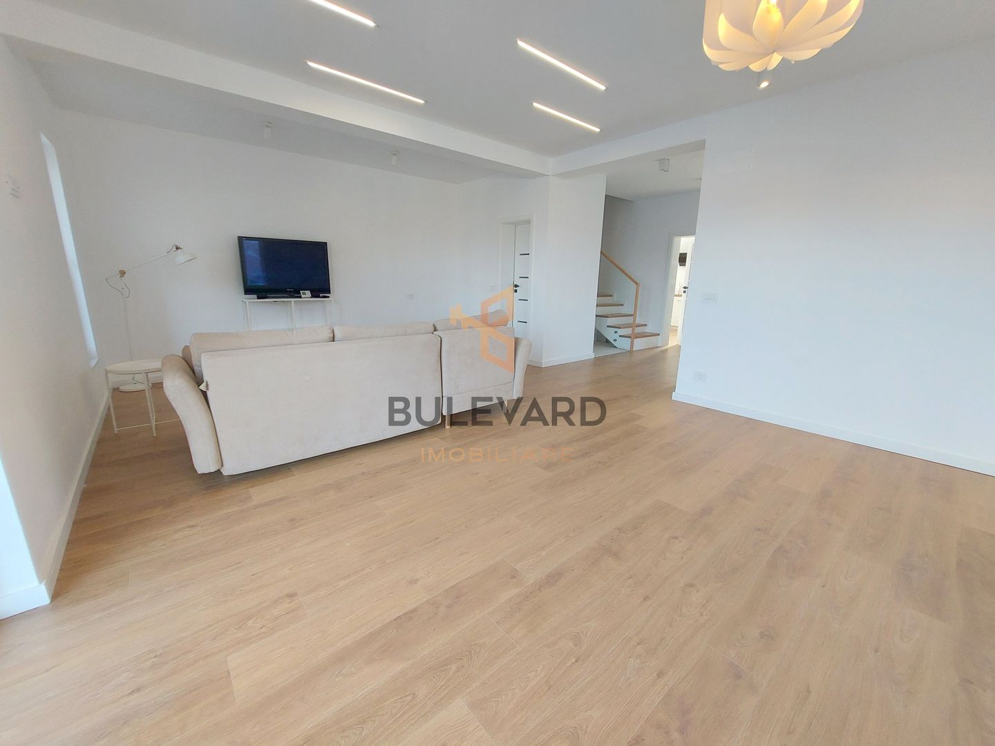 Casa de tip duplex,  zona strazii Crizantemelor! - Poză 4