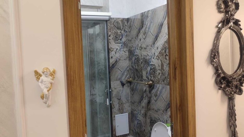 Garsoniera vând sau schimb cu spatiu comercial sau variante - Poză 1