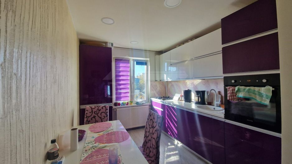 Apartament cu 3 camere in Tudor - Poză 1