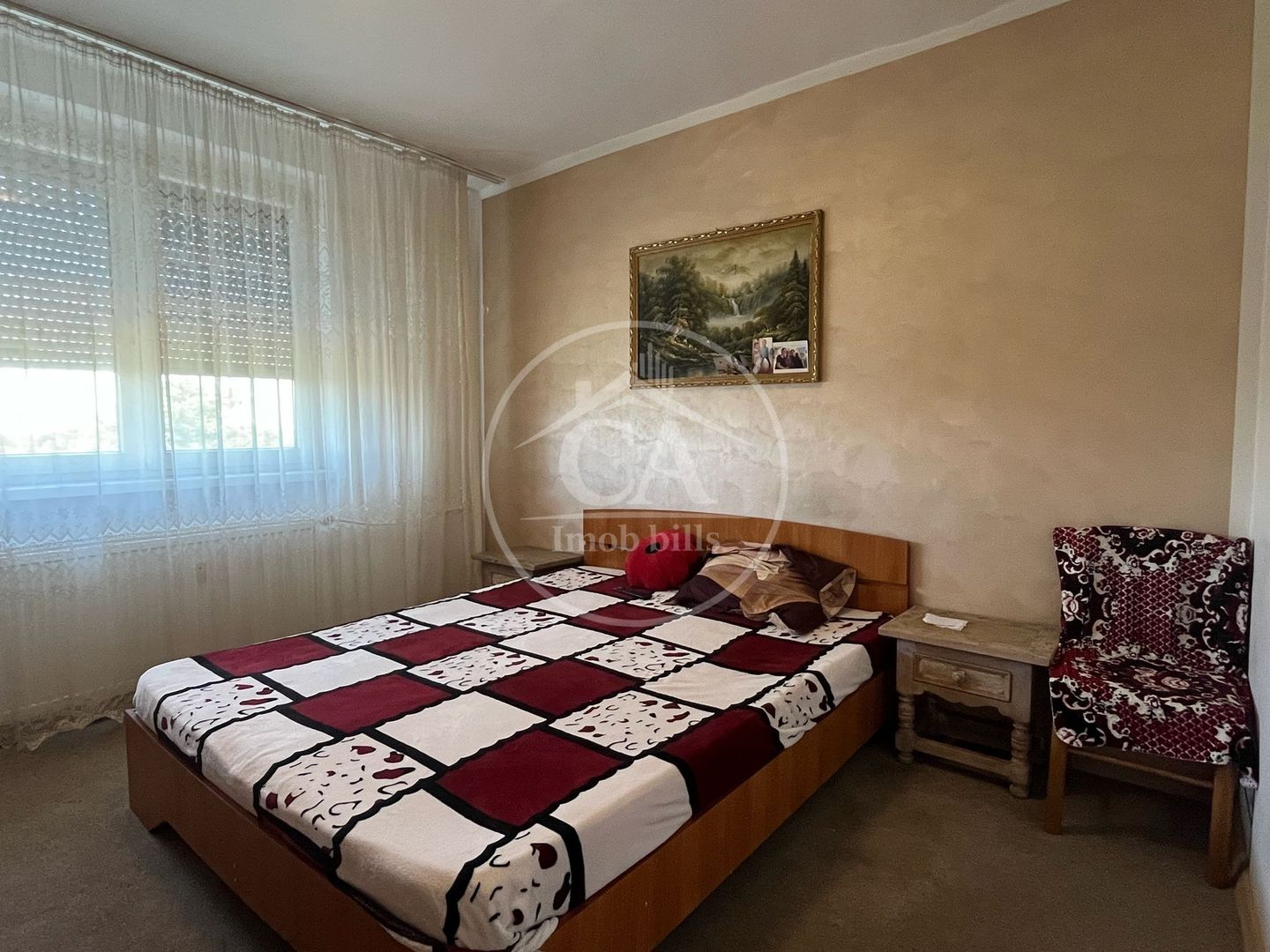 Apartament cu 3 camere de vânzare în zona Rogerius, Oradea - Poză 1