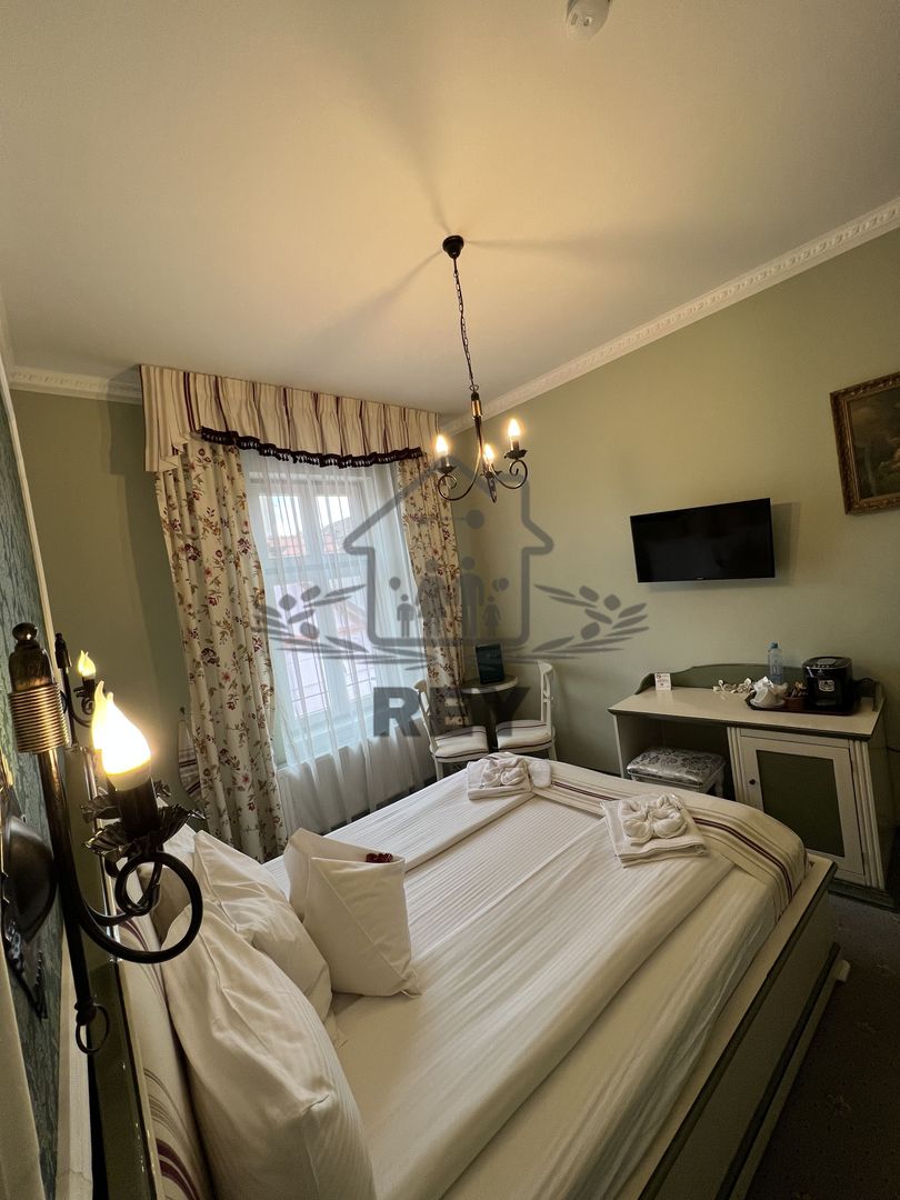 Vila de vanzare in zona Centrala/Orasul de jos - Poză 24