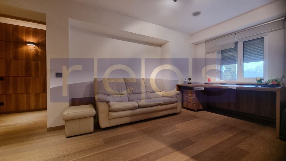 VANZARE 3 CAMERE SEMIDECOMANDAT - Mall Vitan - Poză 2