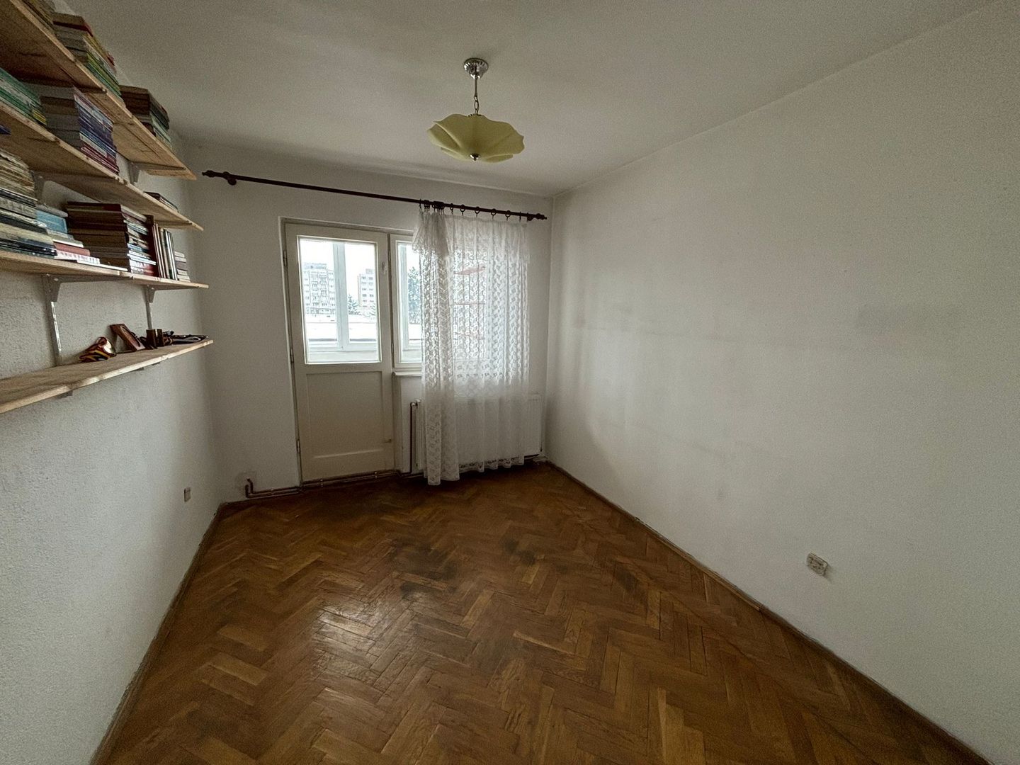 APARTAMENT CU 4 CAMERE ZONA DÂMBU CU 90mp - Poză 5