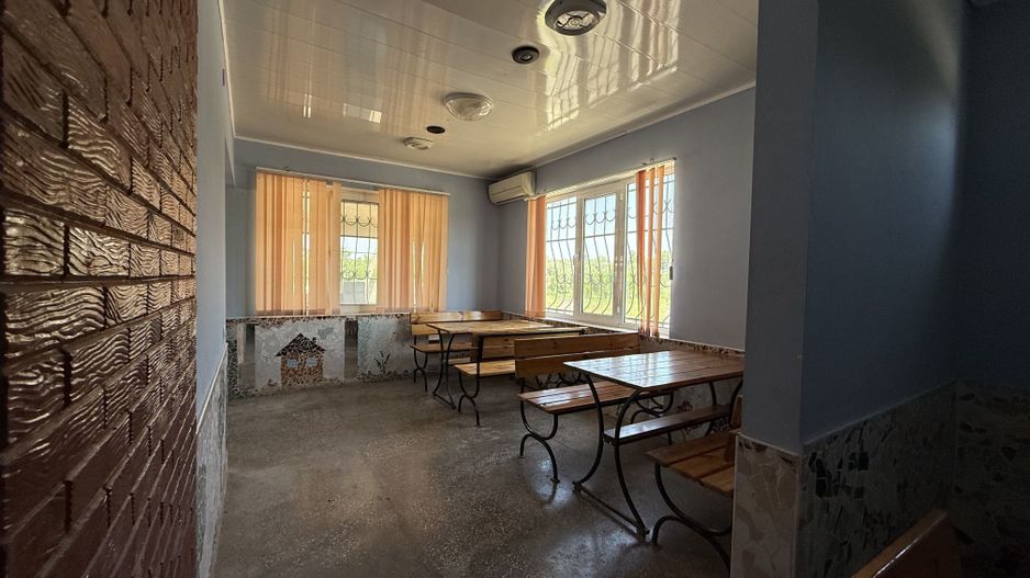 Casă de vânzare în satul Brăila, comuna Băcioi – locuință confortabilă într-un cadru liniștit și pitoresc - Poză 5
