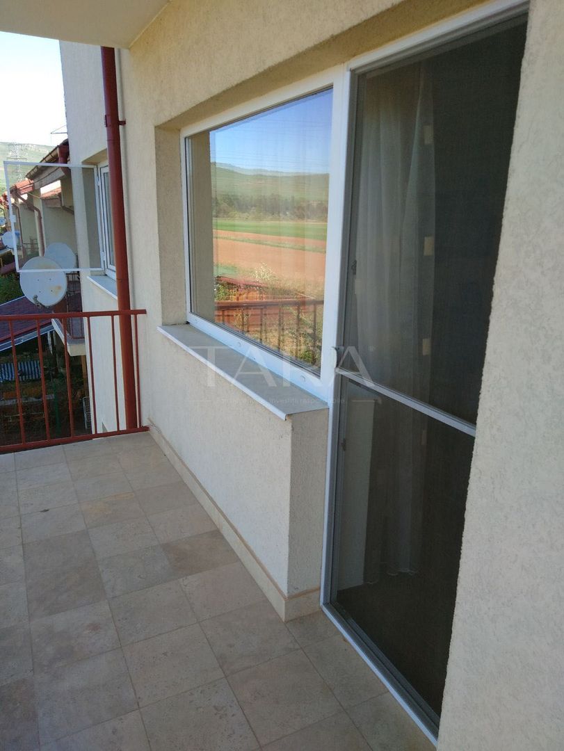 Apartament cu 2 camere, mobilat, cu teren și parcare - Floresti. - Poză 6