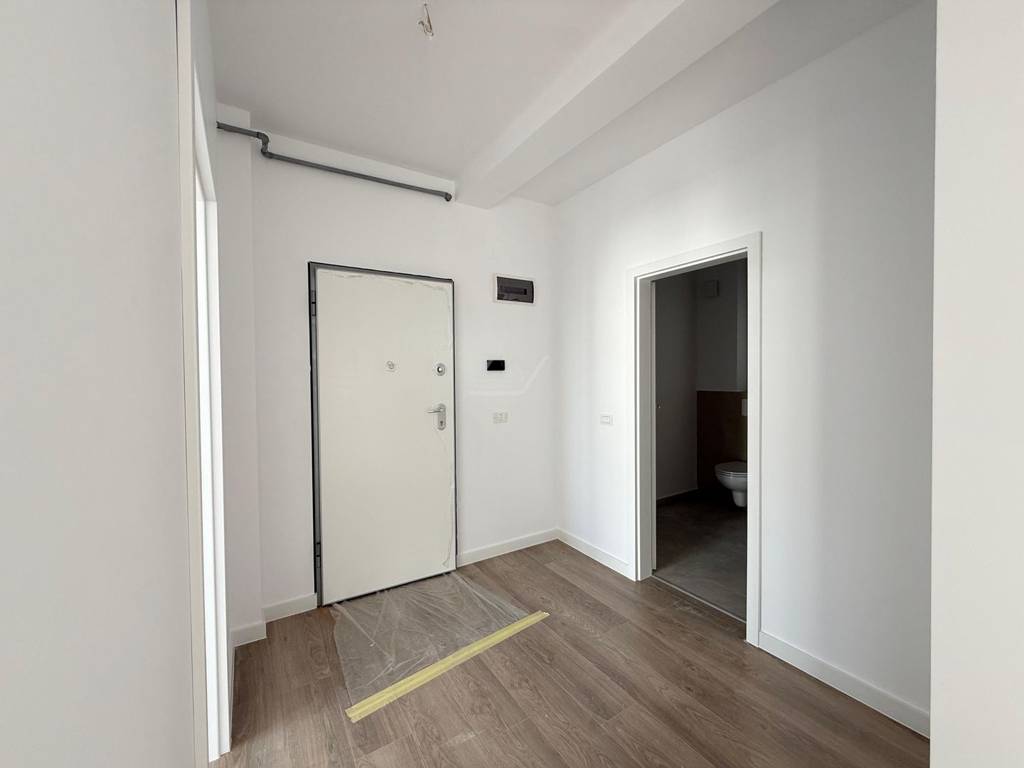 Comision 0! Etaj 1. Bucatarie inchisa. Loc de parcare. Lift. - Poză 9