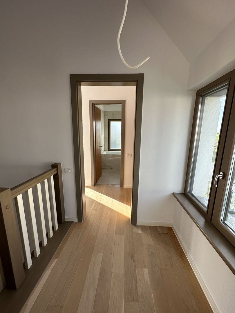 Casa cu 4 camere - Dumbarvita - Poză 11