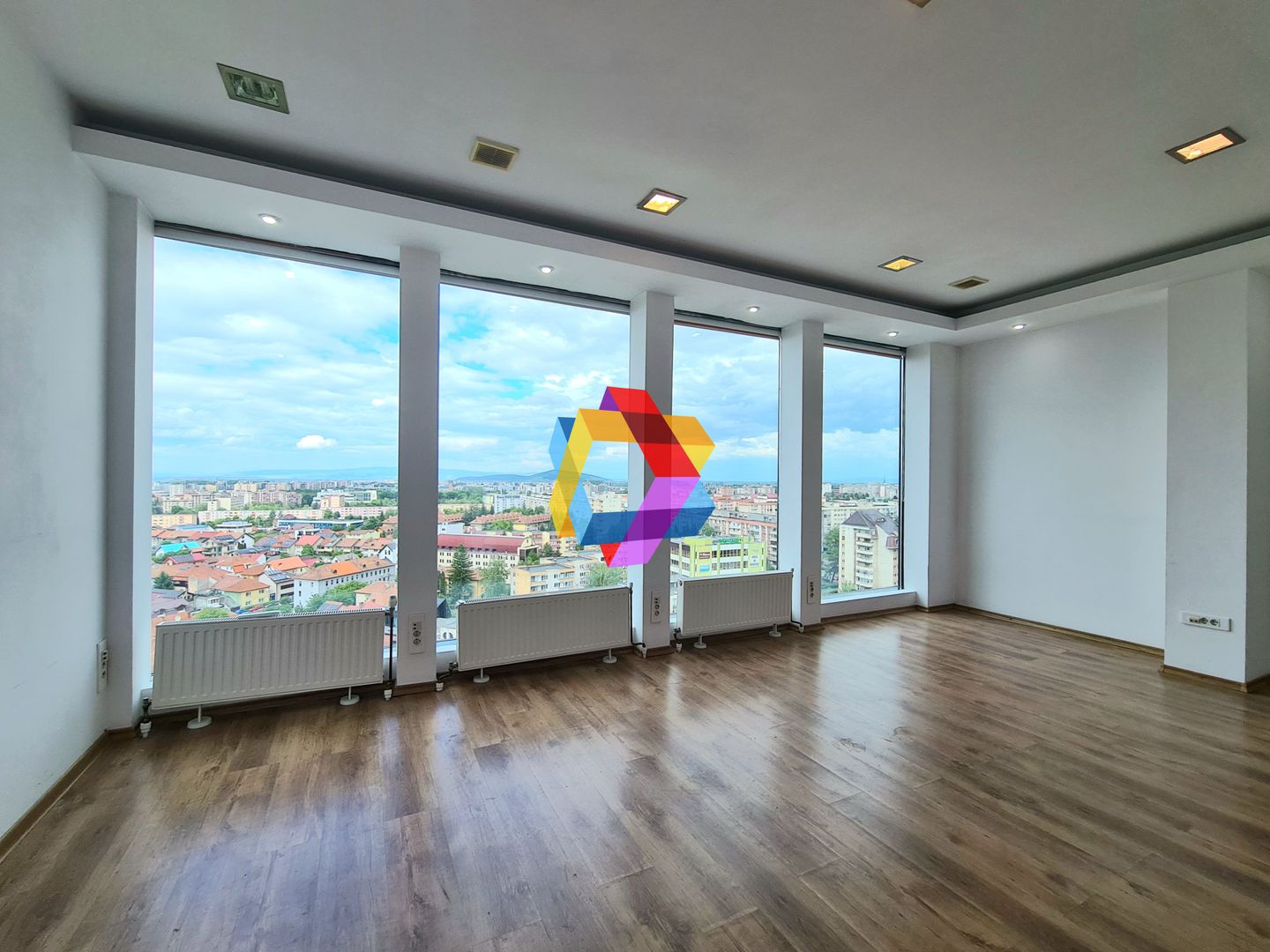 Spatiu birouri de închiriat Brasov - 40 mp  # plus-imo.ro - Poză 1