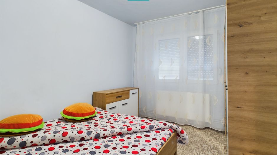 Apartament de vânzare cu 3 camere în Vlaicu - Poză 8