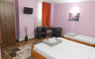 Pensiune de vânzare  – Galați | Bariera Traian | 14 camere - Poză 10