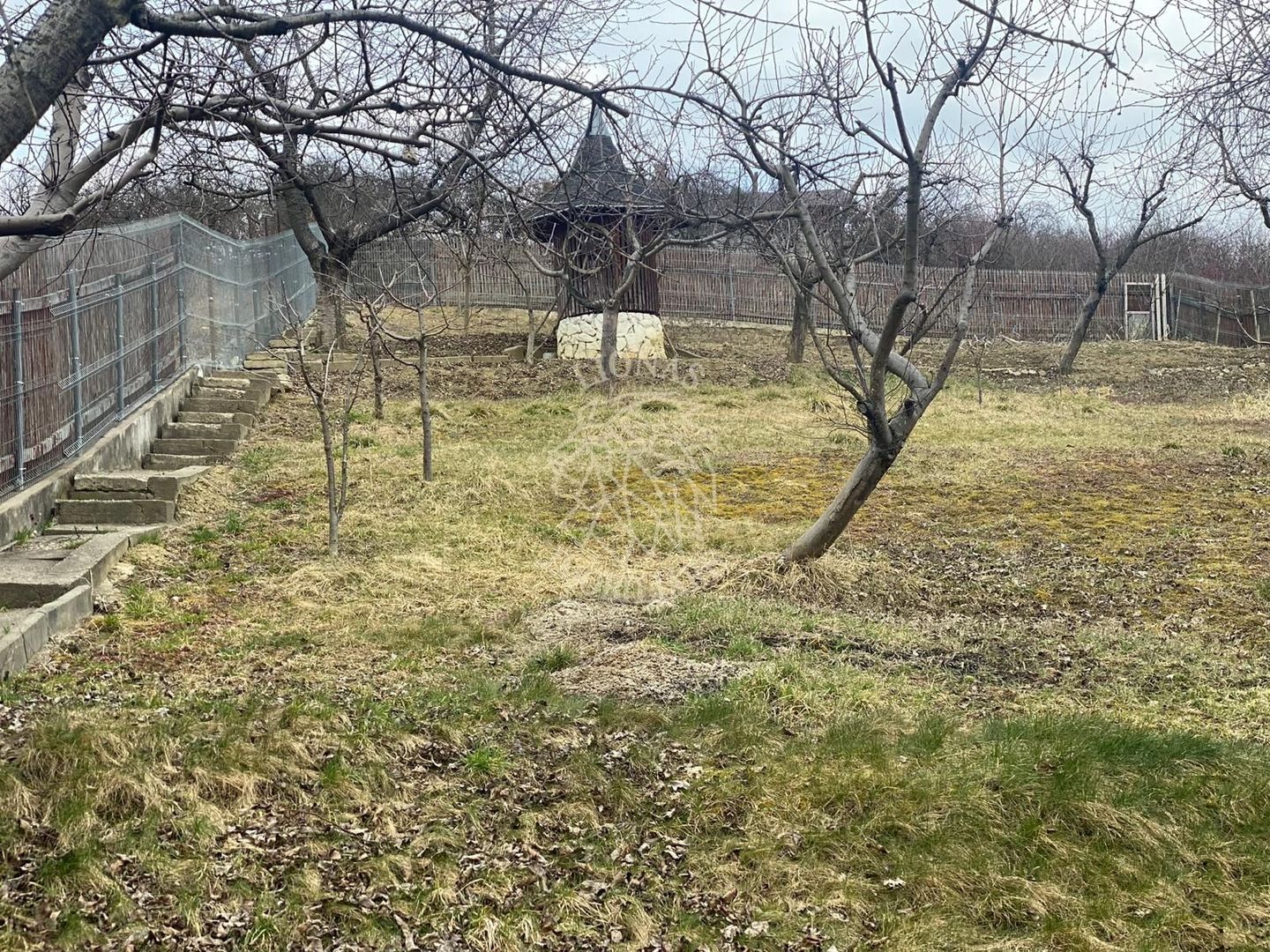 Teren intravilan 1000 mp+magazie-ideal casa-imprejmuit-Valea Rusului - Poză 3