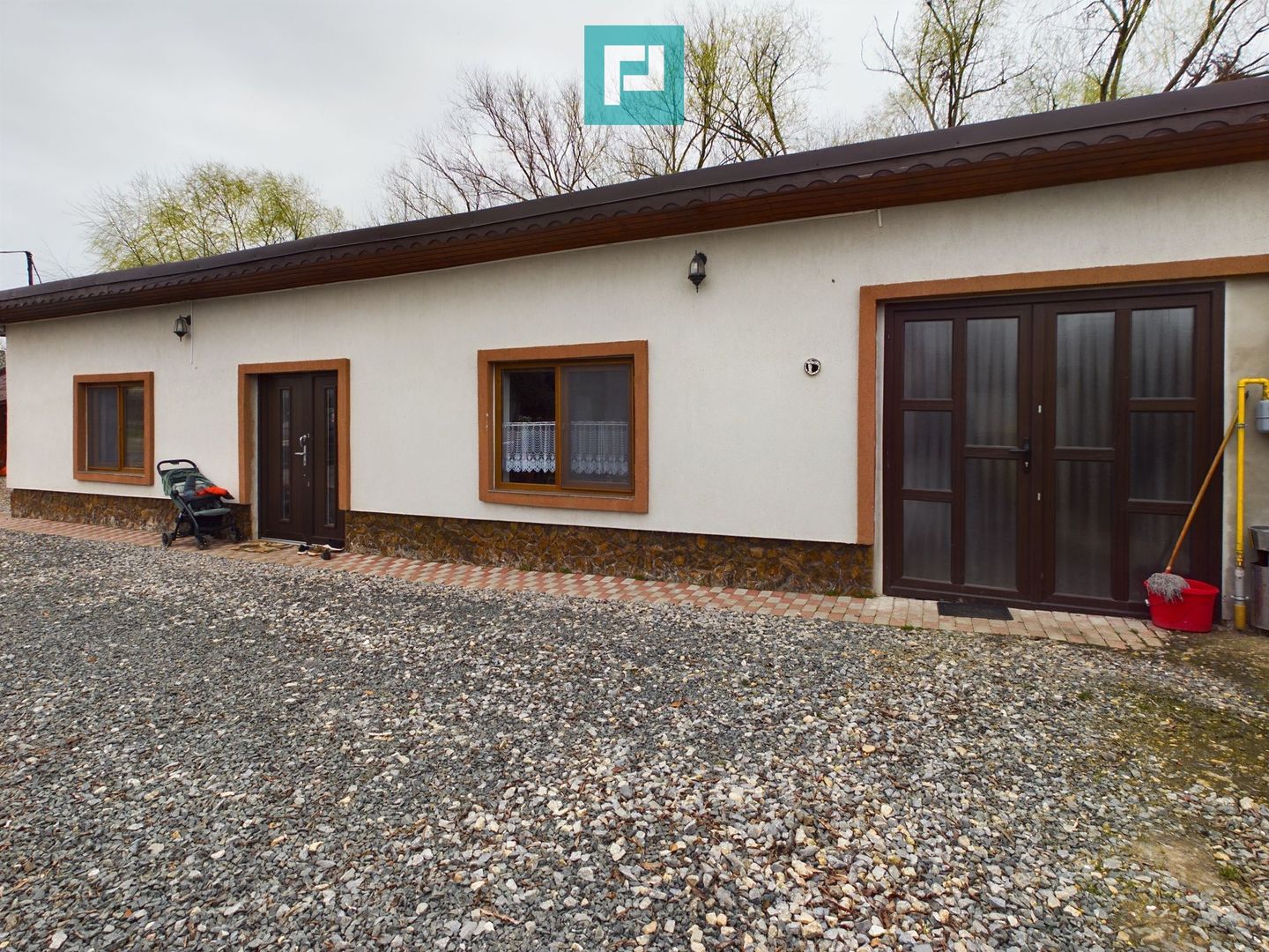 Proprietate imobiliară cu potențial extraordinar! - Poză 36