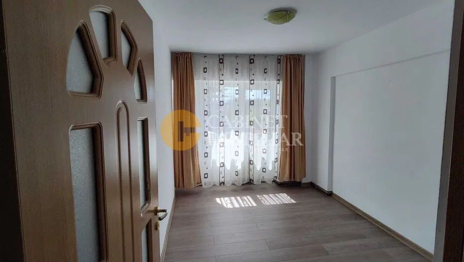 Apartament 3 Camere Decomandat -Etaj Intermediar Bloc 1992 -Nicolina - Rod Vechi - Poză 5