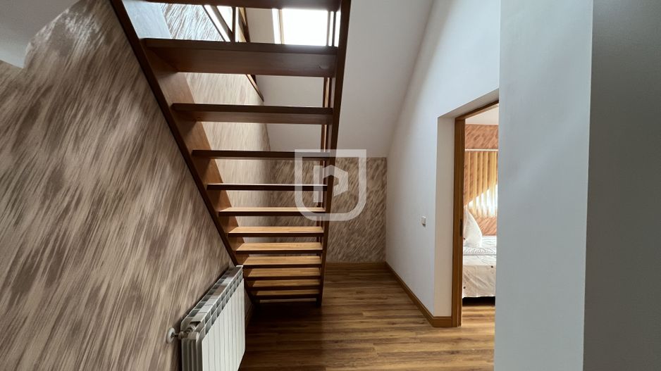 Casa de vacanta spatioasa de vanzare 6 dormitoare in Gura Humorului - Poză 20