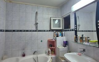 Apartament cu 3 camere la 6 minute distanta de Metrou Apărătorii Patriei - Poză 3