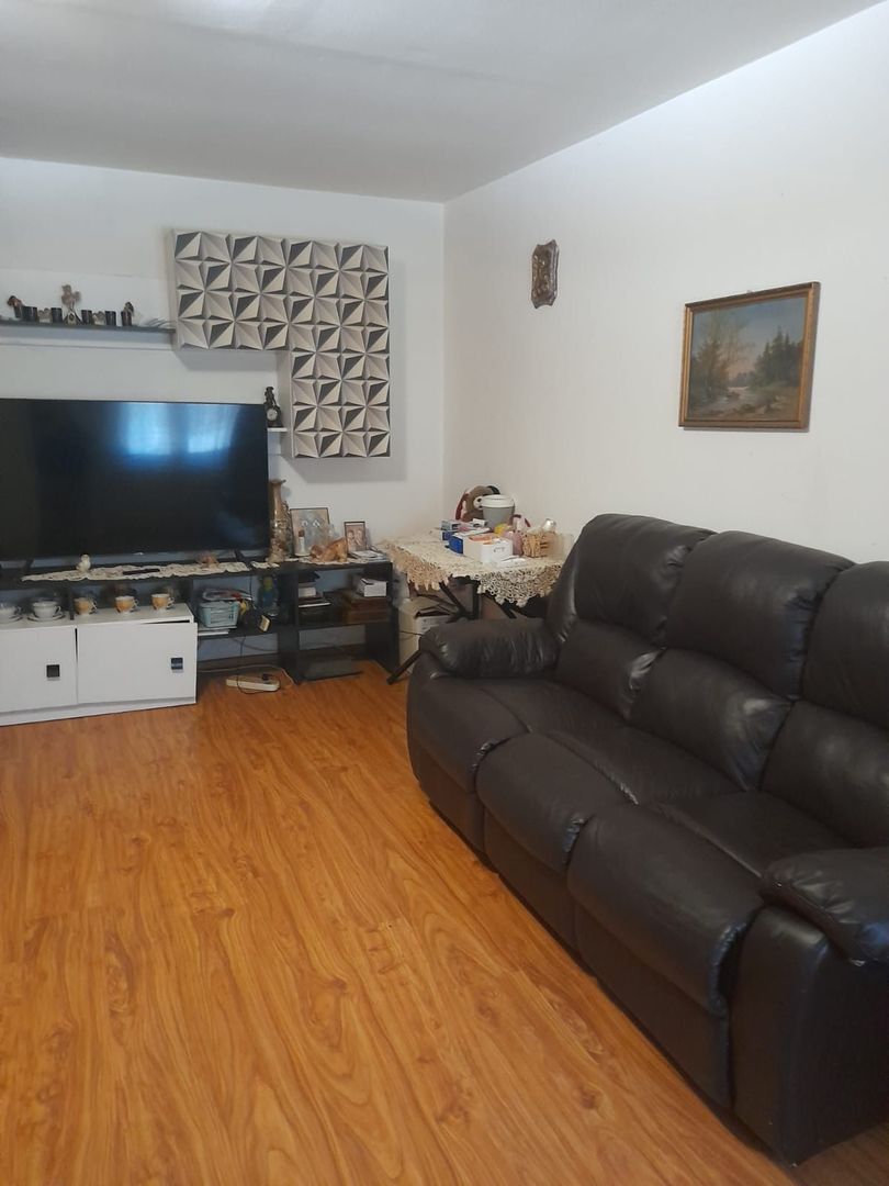 Ap 3 camere 60 mp + curte 18 mp și loc de parcare - Poză 5