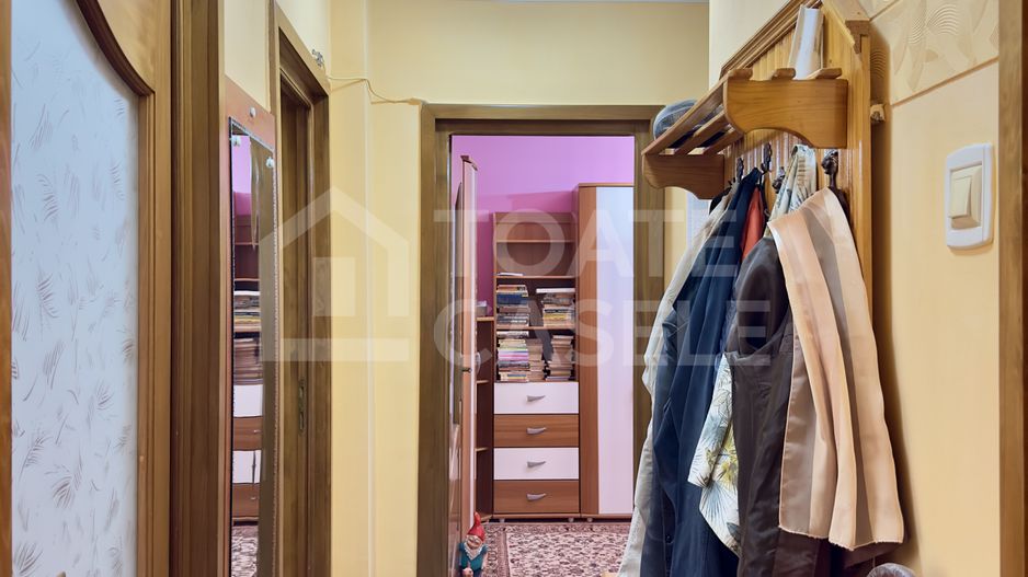 Apartament cu 3 camere decomandate, etaj intermediar, zona Hermes - Poză 6