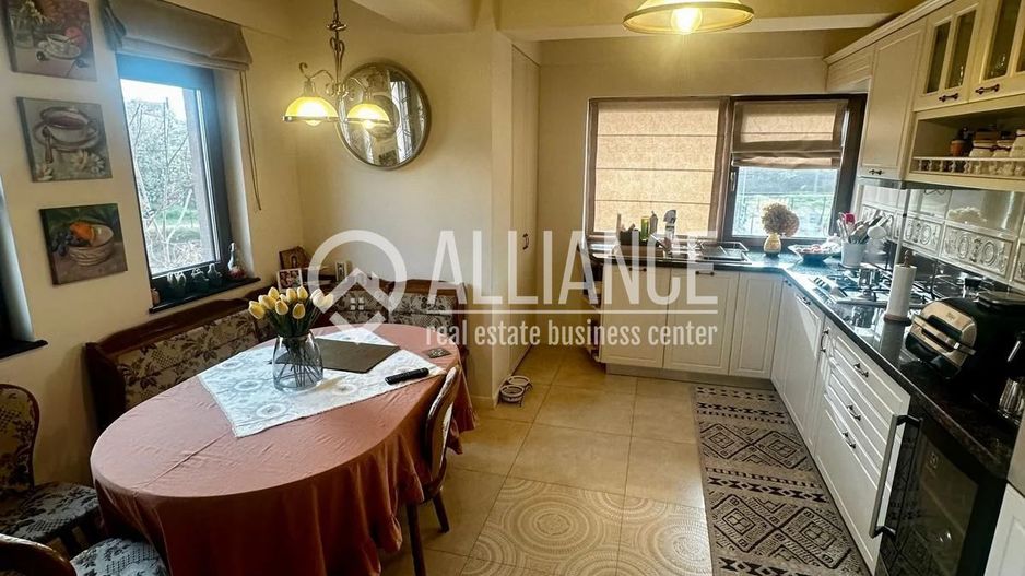 Apartament de vânzare - Km 5, bloc nou (2014) - Poză 2