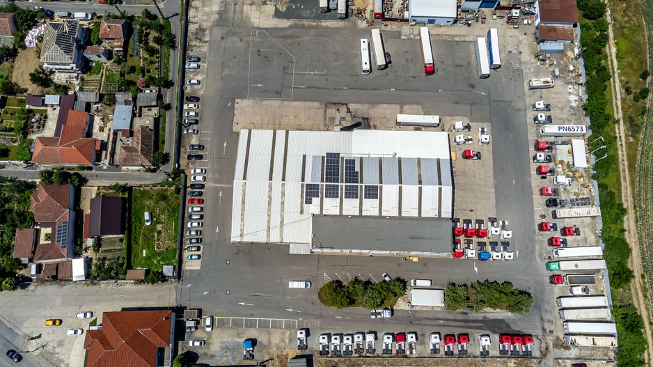 Birouri și platformă betonată cartier Micălaca - Poză 9