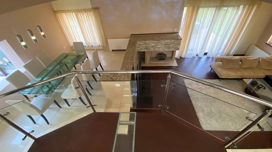 VILA CU 5 CAMERE zona Mircea Cel Batran - Poză 7