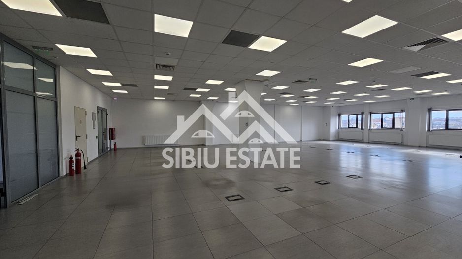 Spatiu de birouri de inchriat locatie centrala si vizibilitate buna - Poză 16