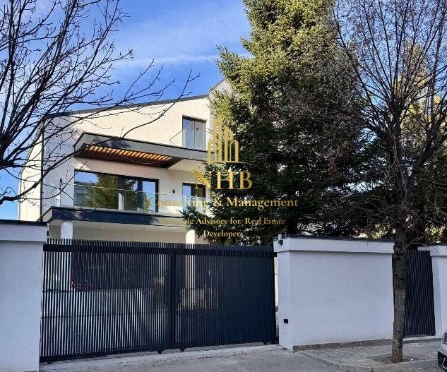 Vila de vanzare 8 camere , Zona Herestrau - Poză 1