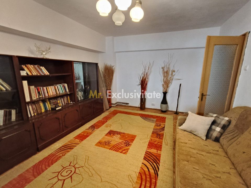 Apartament 3 camere situat în centrul orașului Târgu Jiu, pe pietonală - Poză 2