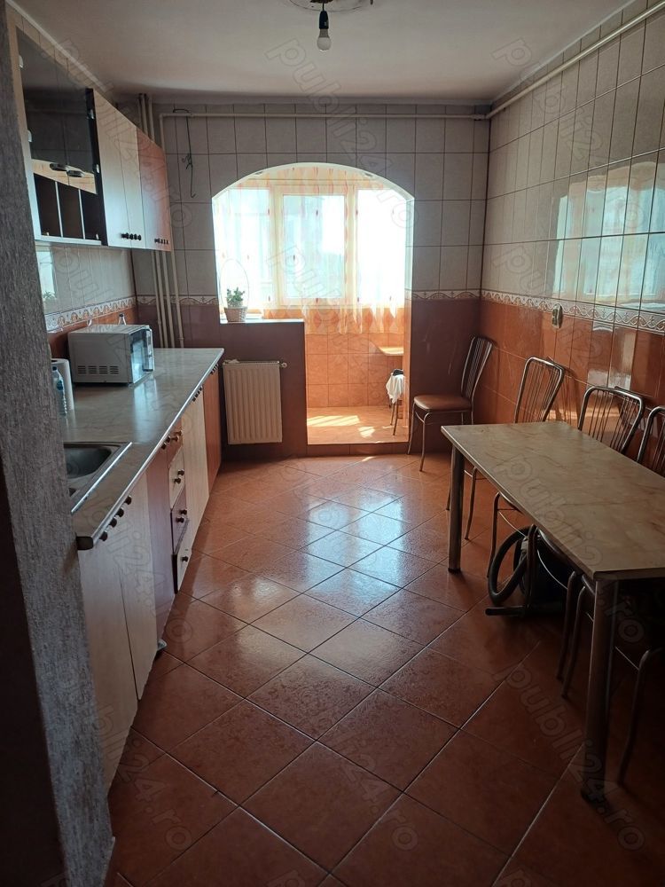 Vând apartament 4 camere - Poză 4