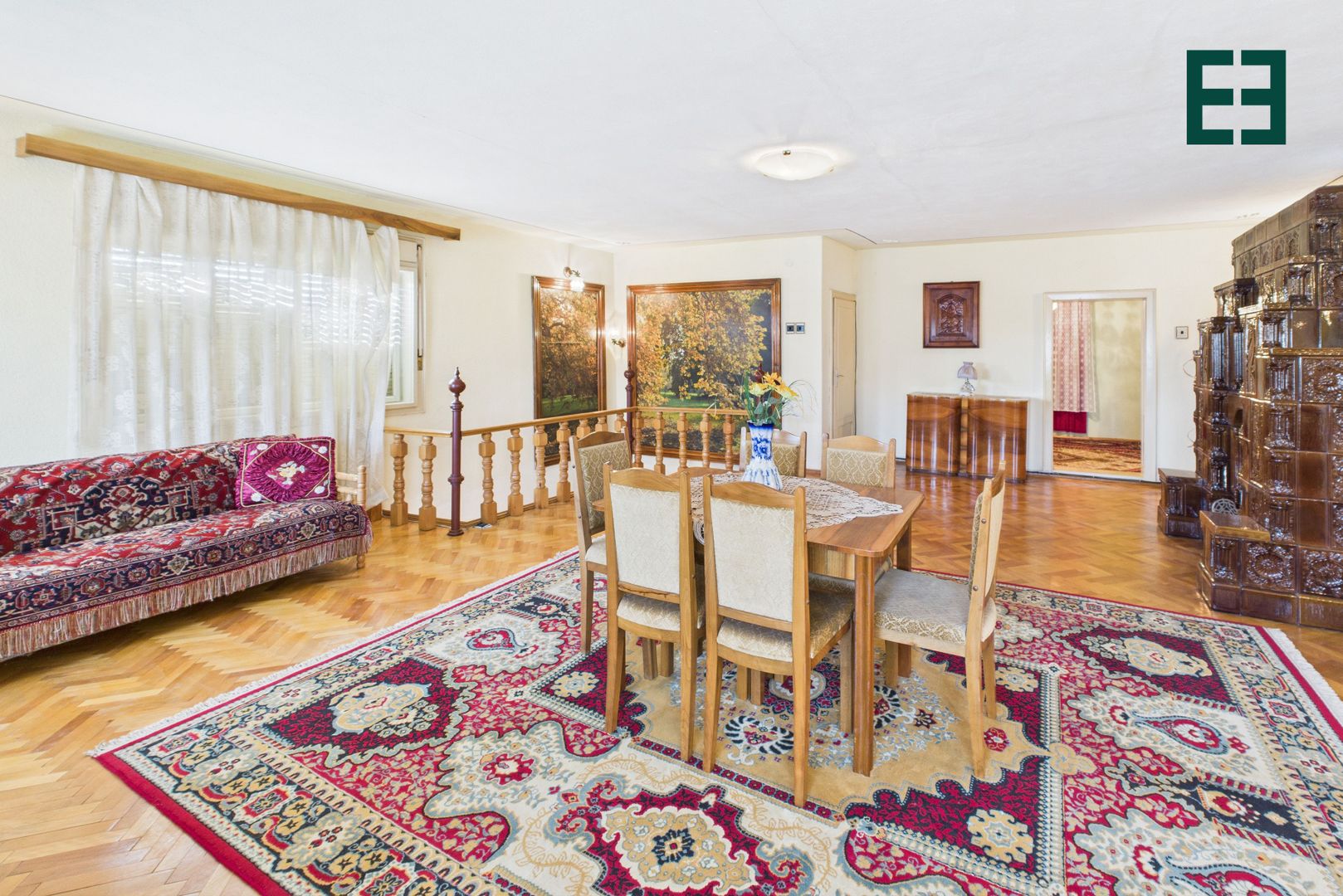 Casă cu 10 camere și 1437 mp teren în Ineu - Arad - Poză 4