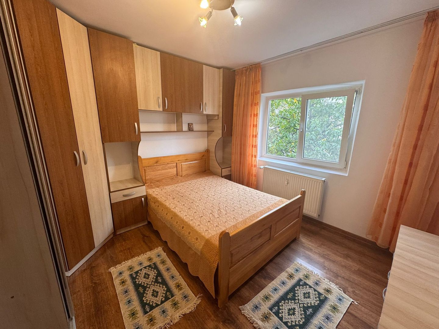 13 Septembrie 3 camere Sebastian 3/8 73mp - Poză 1