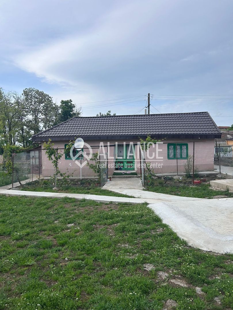 SAT CERCHEZU Casa 4 camere cu gradina! - Poză 1
