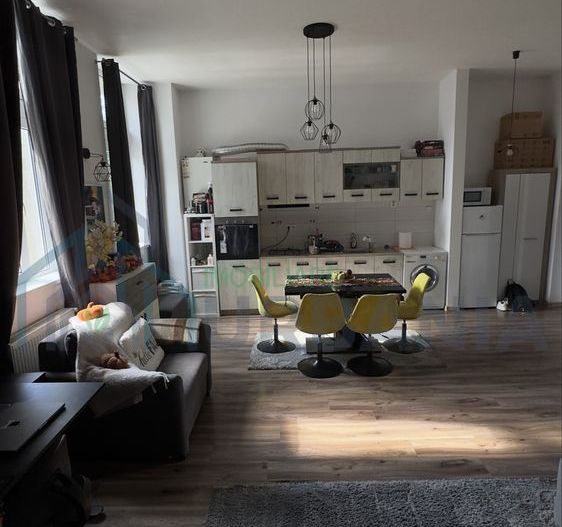 Inchiriez apartament zona centrală - Poză 4