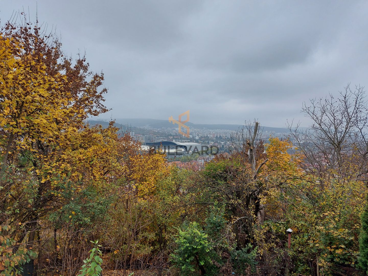 Casa in Gruia cu un view deosebit + teren de 1000mp! - Poză 1