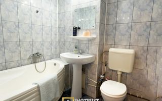 Apartament tip Samanta cu garaj de vânzare în zona Polivalentă - Poză 9