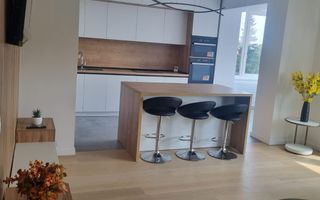 BRASADAS vinde ap 3 cam 4/4 CENTRAL 110mp RENOVAT cu garaj. - Poză 4