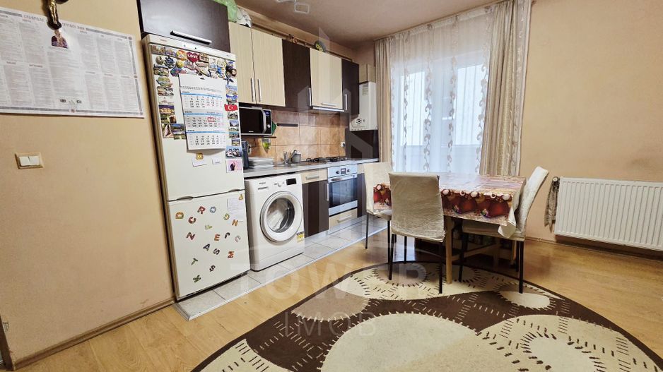 Apartament 3 camere la casă de vânzare in Zona Gusterita - Poză 3