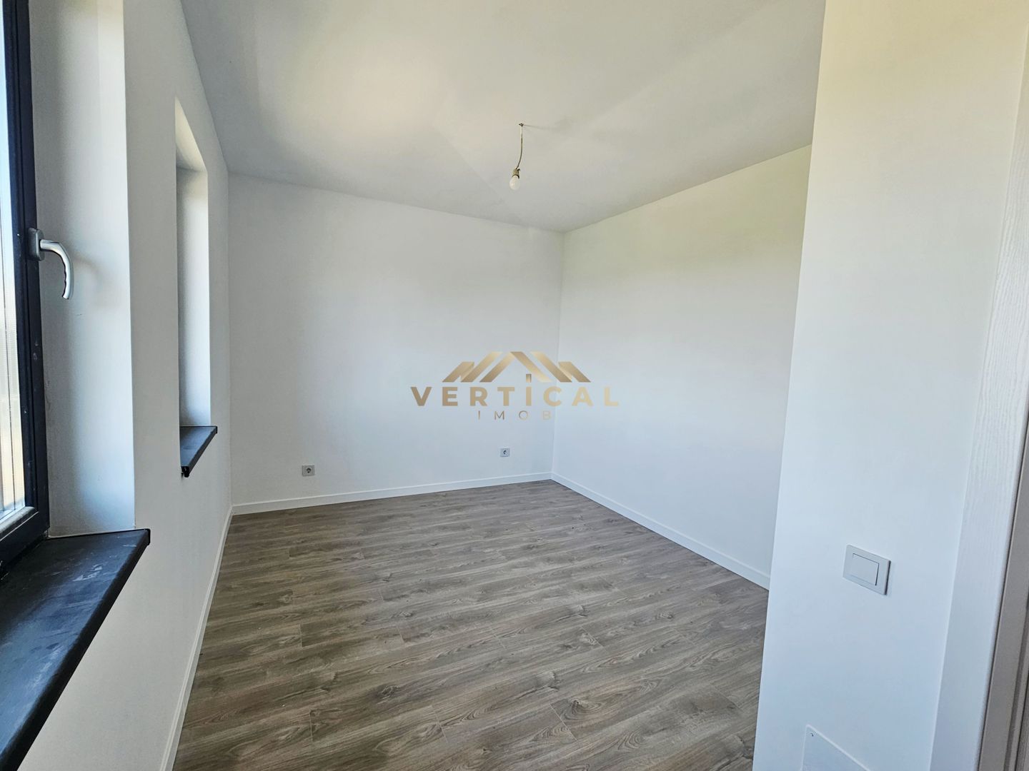 Casa individuala 4 camere | curte amenajata | comuna Berceni - Poză 13