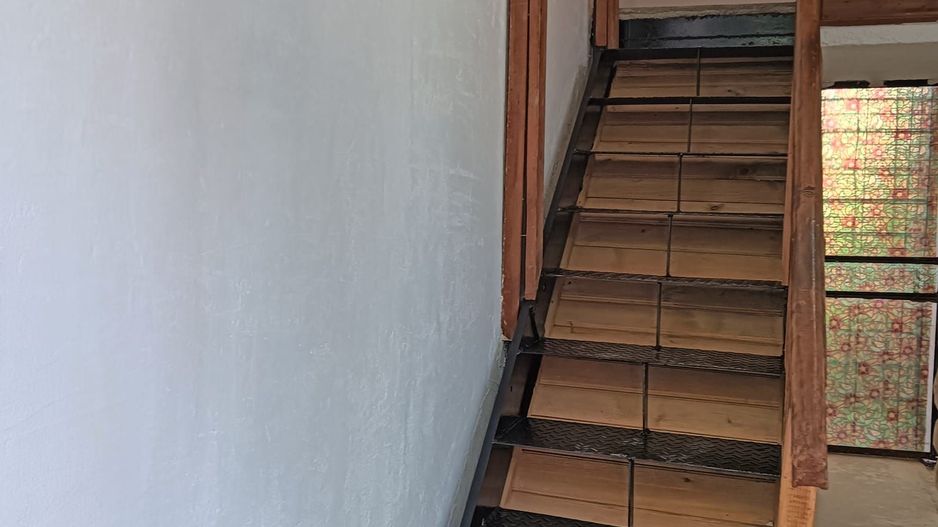 Vanzare apartament -3 camere la casă, etaj 1+pod+cota teren–Târgoviște - Poză 17